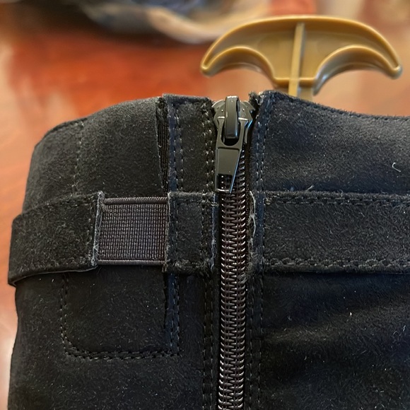 Life Stride Soft System Daring Boot With pewter Decorative piece on side calf. - Picture 9 of 11